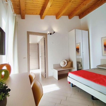 Alcamo Rooms Con Garage Privato 外观 照片