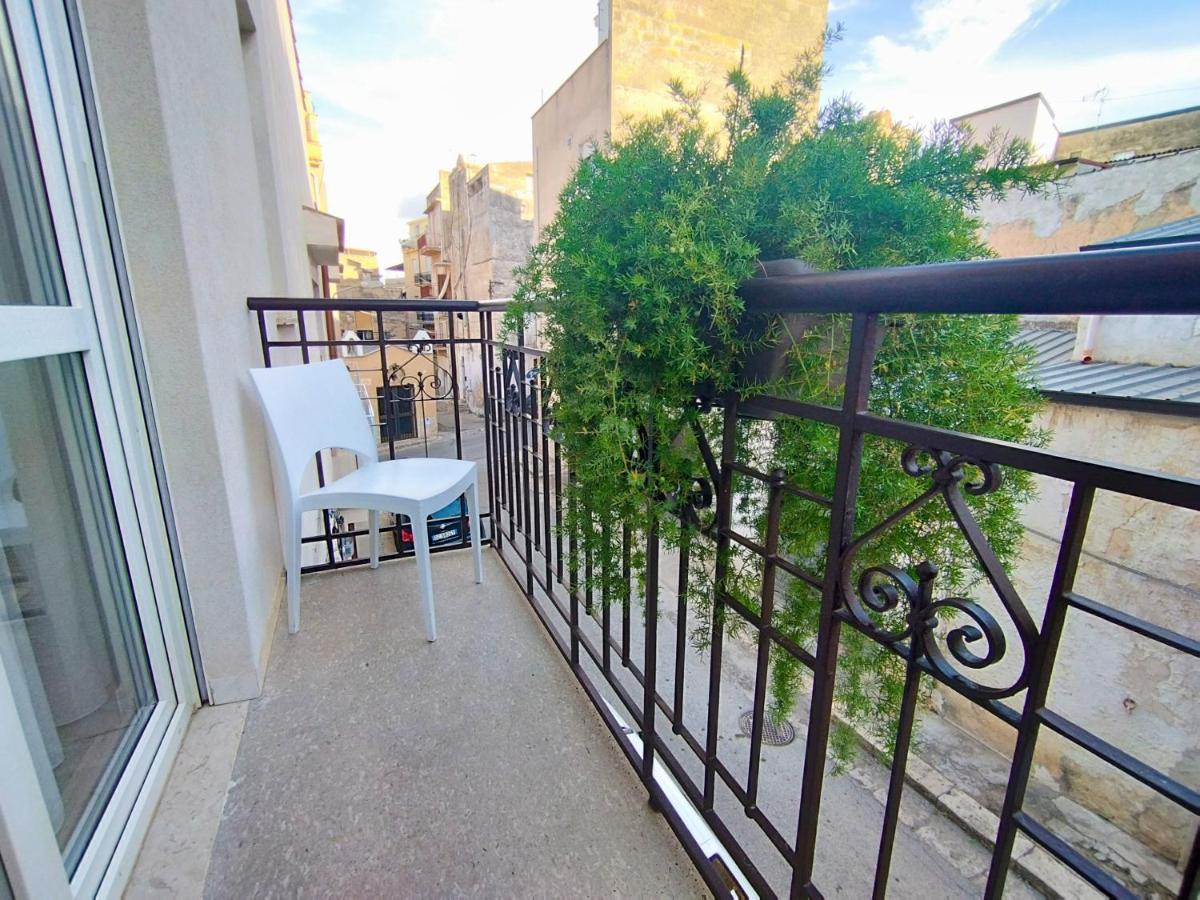 Alcamo Rooms Con Garage Privato 外观 照片