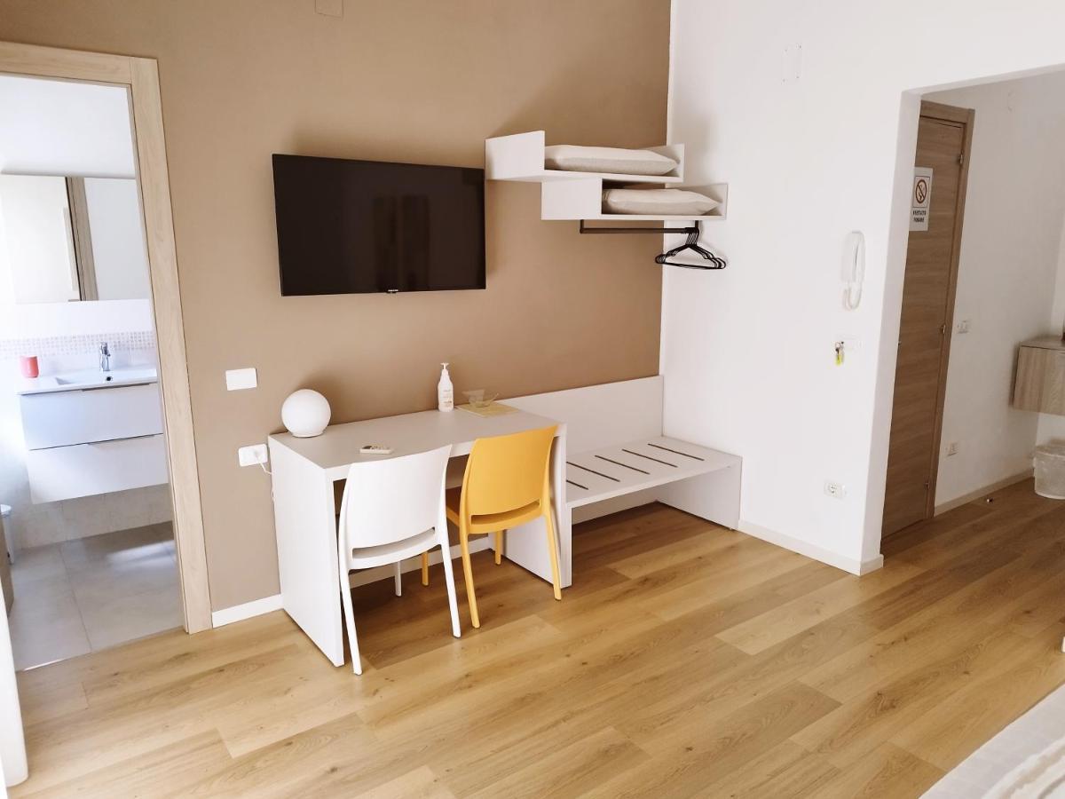 Alcamo Rooms Con Garage Privato 外观 照片