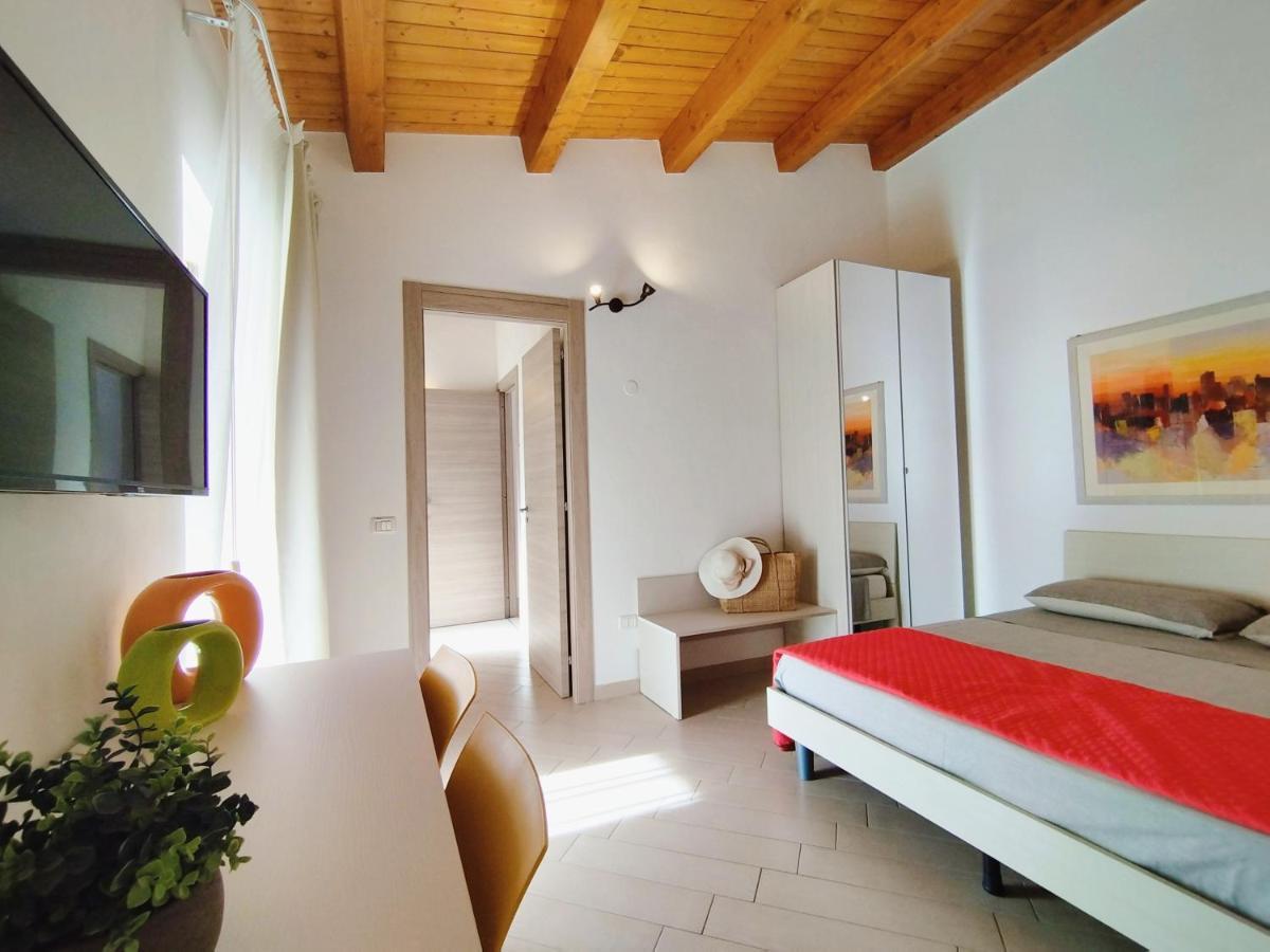 Alcamo Rooms Con Garage Privato 外观 照片