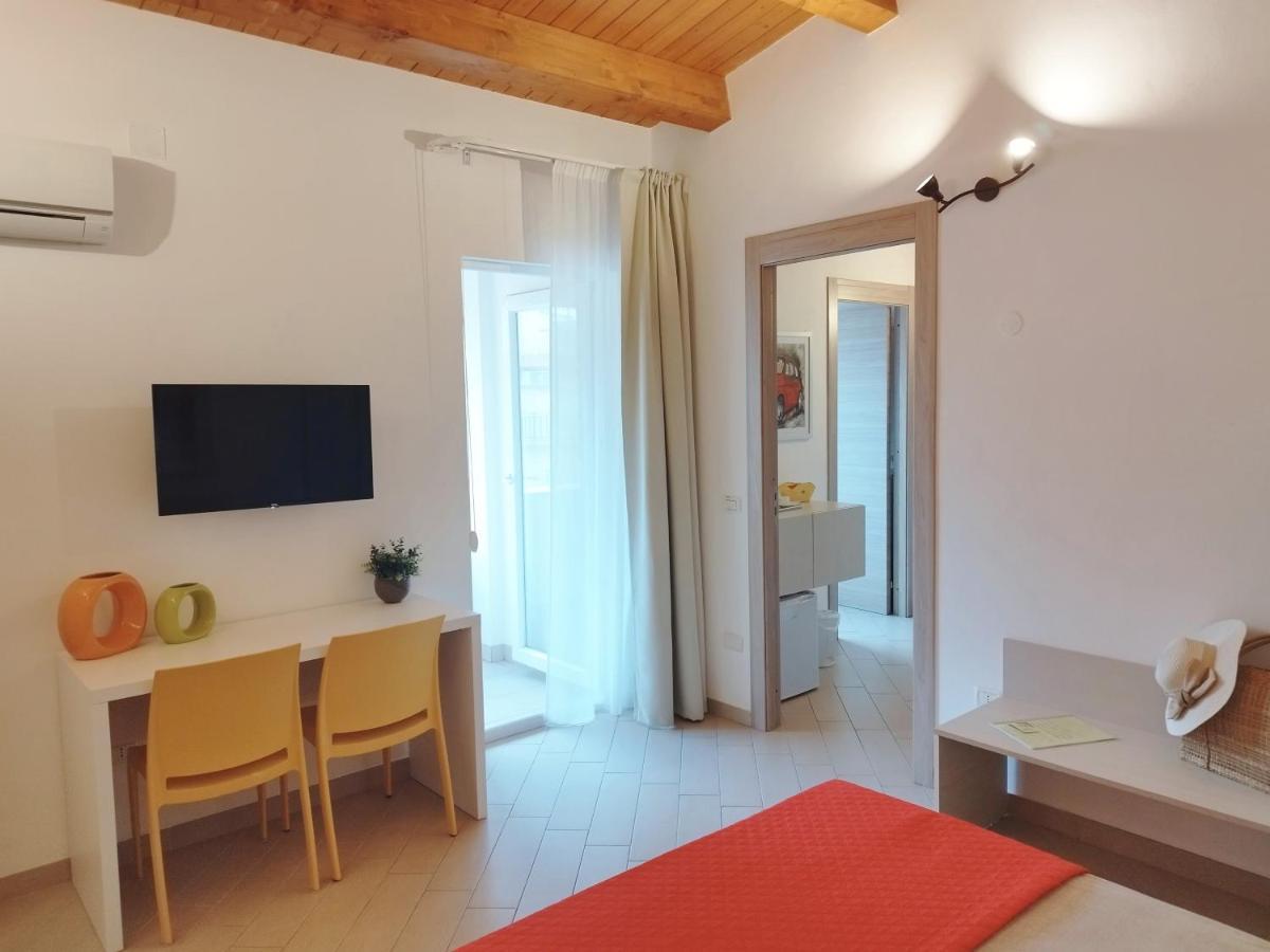 Alcamo Rooms Con Garage Privato 外观 照片